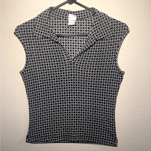 Vintage Black & White Geometric Pattern V-Neck Blouse - Picture 3 of 4